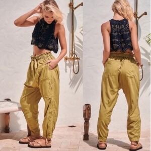 Free People Movement Spring‎ Trekker Cargo Jogger Pants Sage Khaki Medium Baggy
